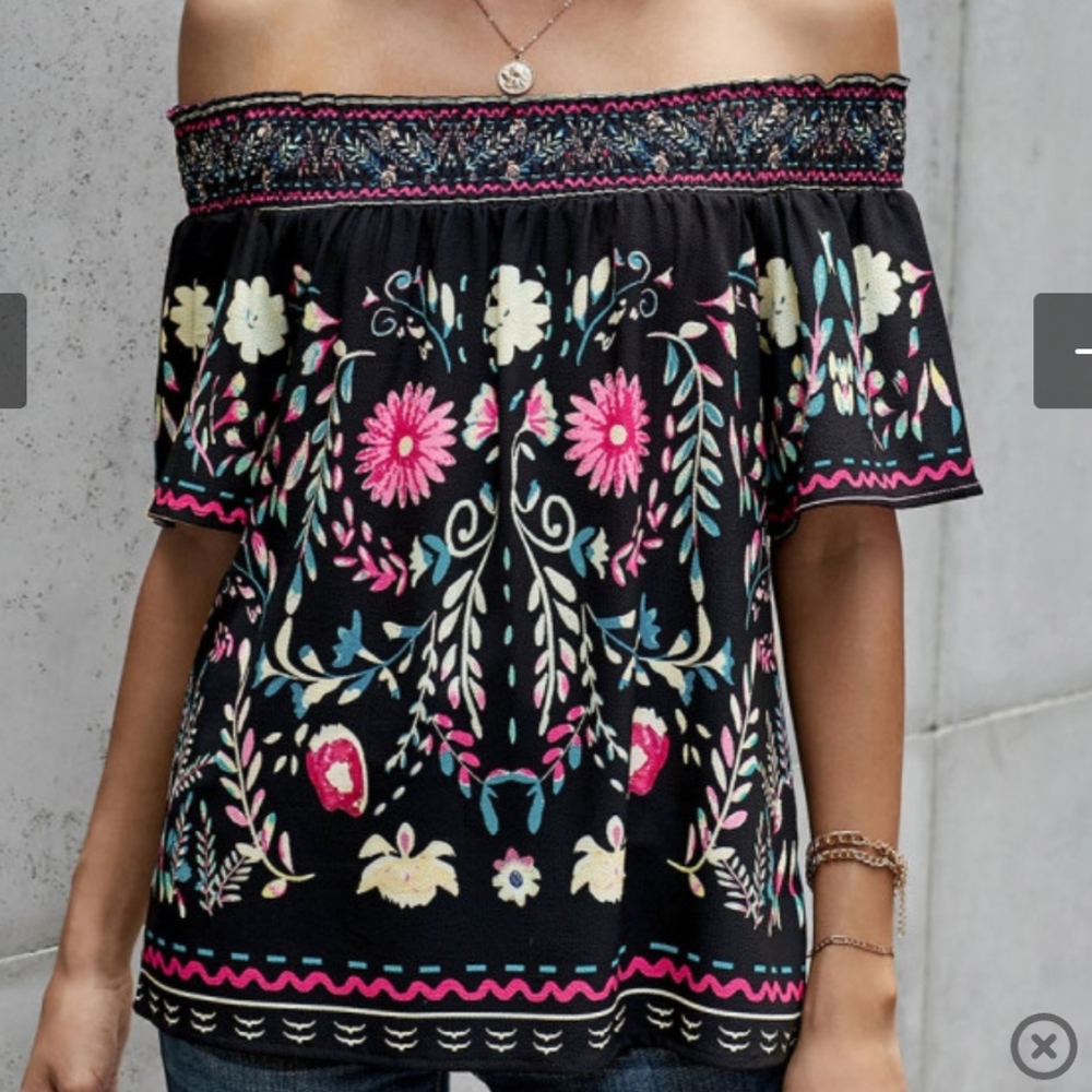 ♥️New boutique black floral shift top - Picture 4 of 11
